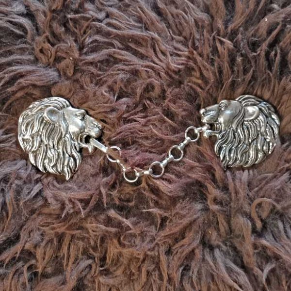 Löwe Fell oder Umhangschliesse – Bild 5