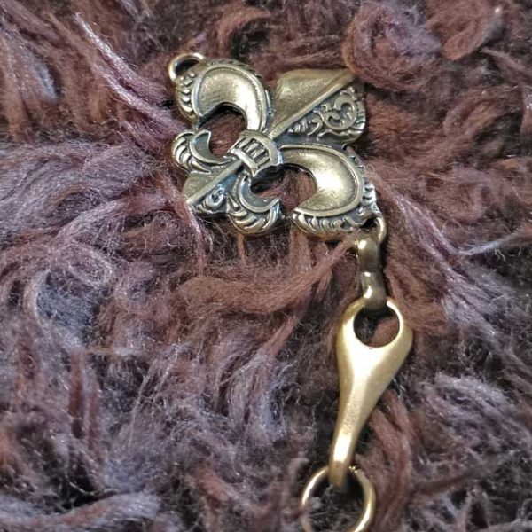 Fleur de Lys Fell oder Umhangschliesse – Bild 3