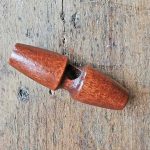 Knebel aus Holz rot