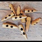 Knebel in Hornform aus Holz hell – Bild 2