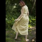 Einfaches Kleid Beige – Bild 2