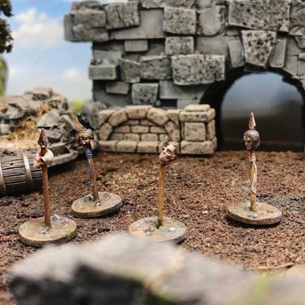 Koepfe auf Spiesen – Bild 2