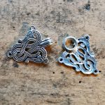 Gewandschliesse Urnesstil Bronze oder Verslibert – Bild 2