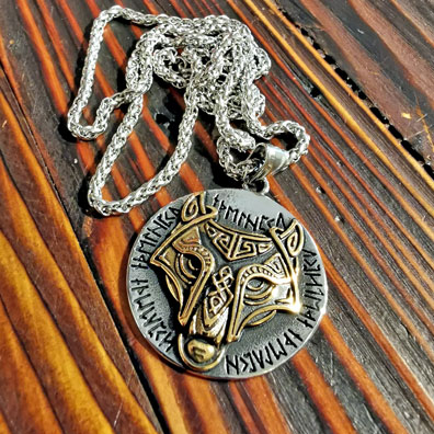 s414329983377326361_p2932_i269_w396.jpeg Wolf Amulett – Bild 1