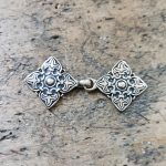 Kaftan Schliesse Gross