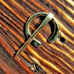Kleine Fibel mit flachem Ende – Bild 2