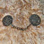 Schlangennest Fell oder Umhangschliesse – Bild 5