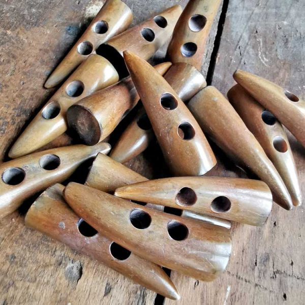 Knebel aus Horn Braun klein – Bild 2