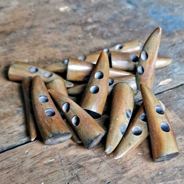 Knebel aus Horn Braun klein – Bild 3