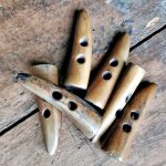 Knebel aus Horn Braun gross – Bild 2
