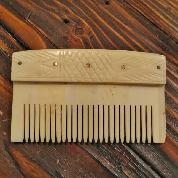 einfacher Kamm aus Knochen – Bild 2