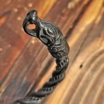 Armreif Drache schwarz – Bild 3