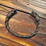 Armreif Wolf schwarz